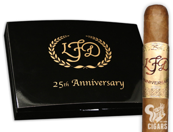 La FLor Dominicana 25th Anniversary